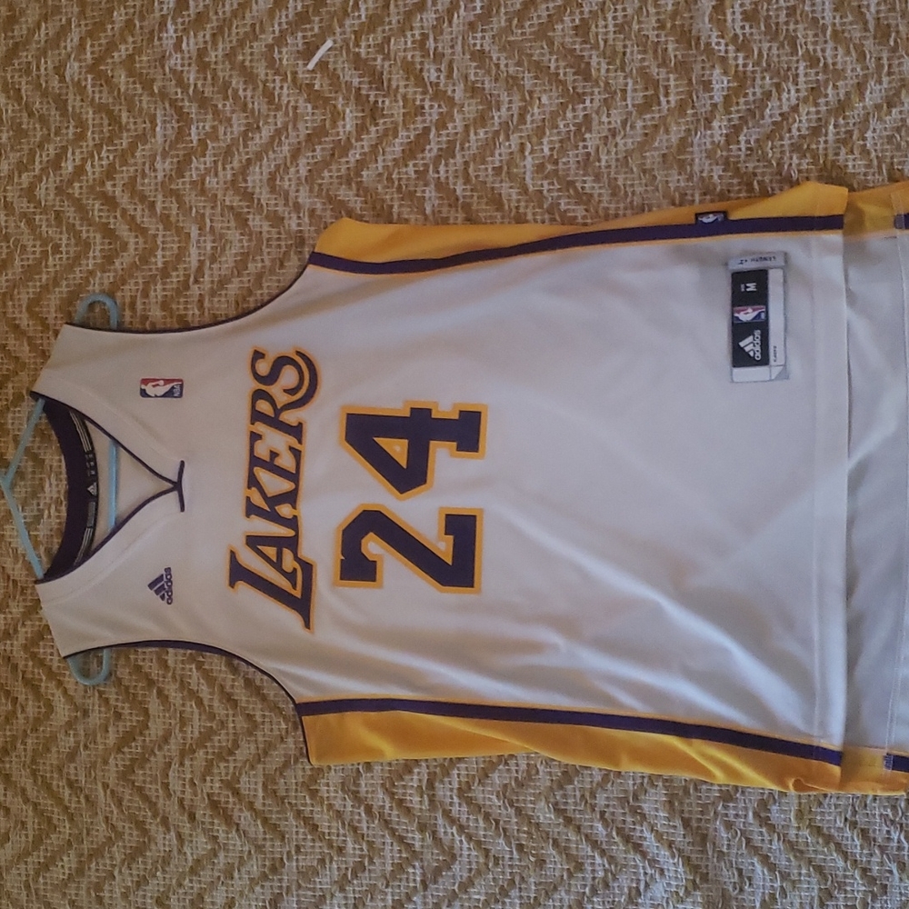 Kobe Bryant jersey
